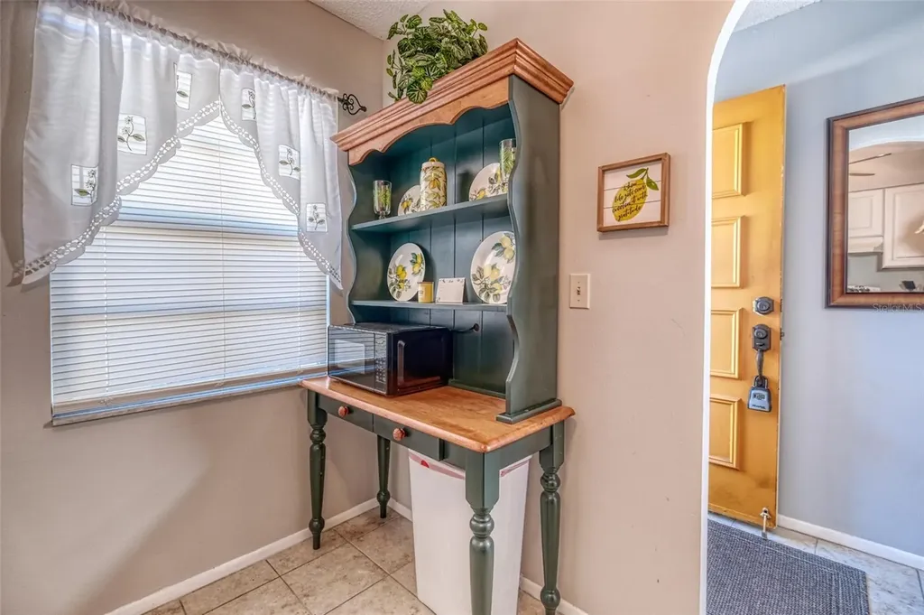 13714 Mission Oaks Boulevard Seminole FL 33776