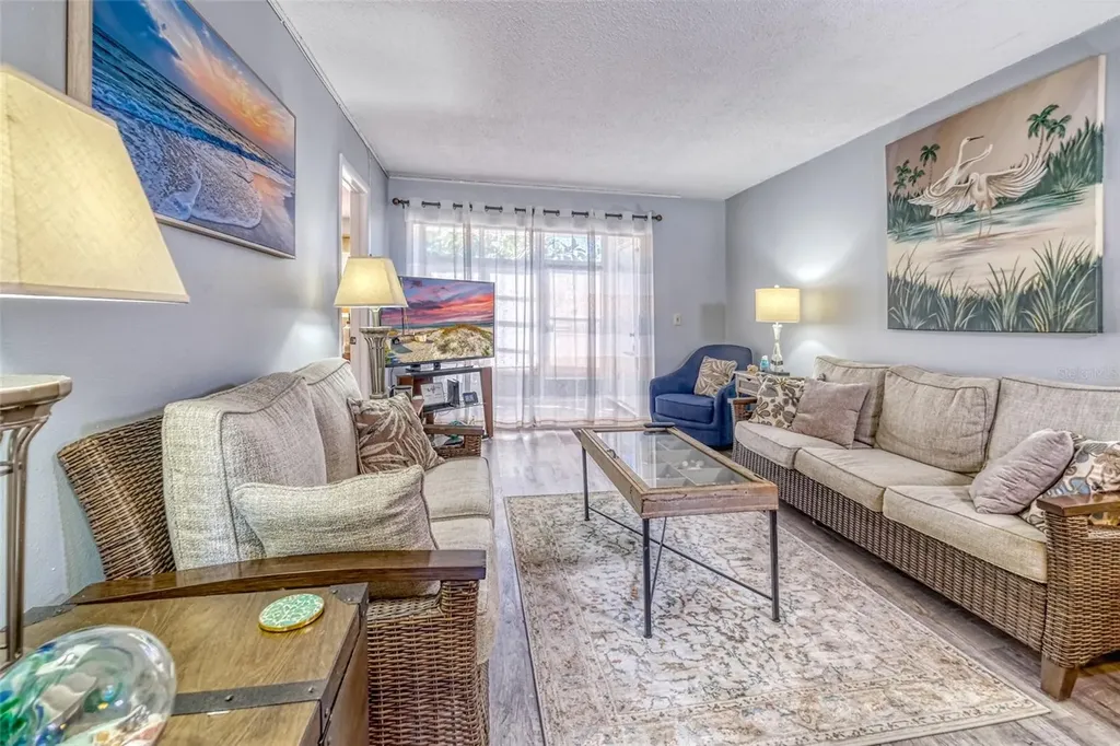 13714 Mission Oaks Boulevard Seminole FL 33776