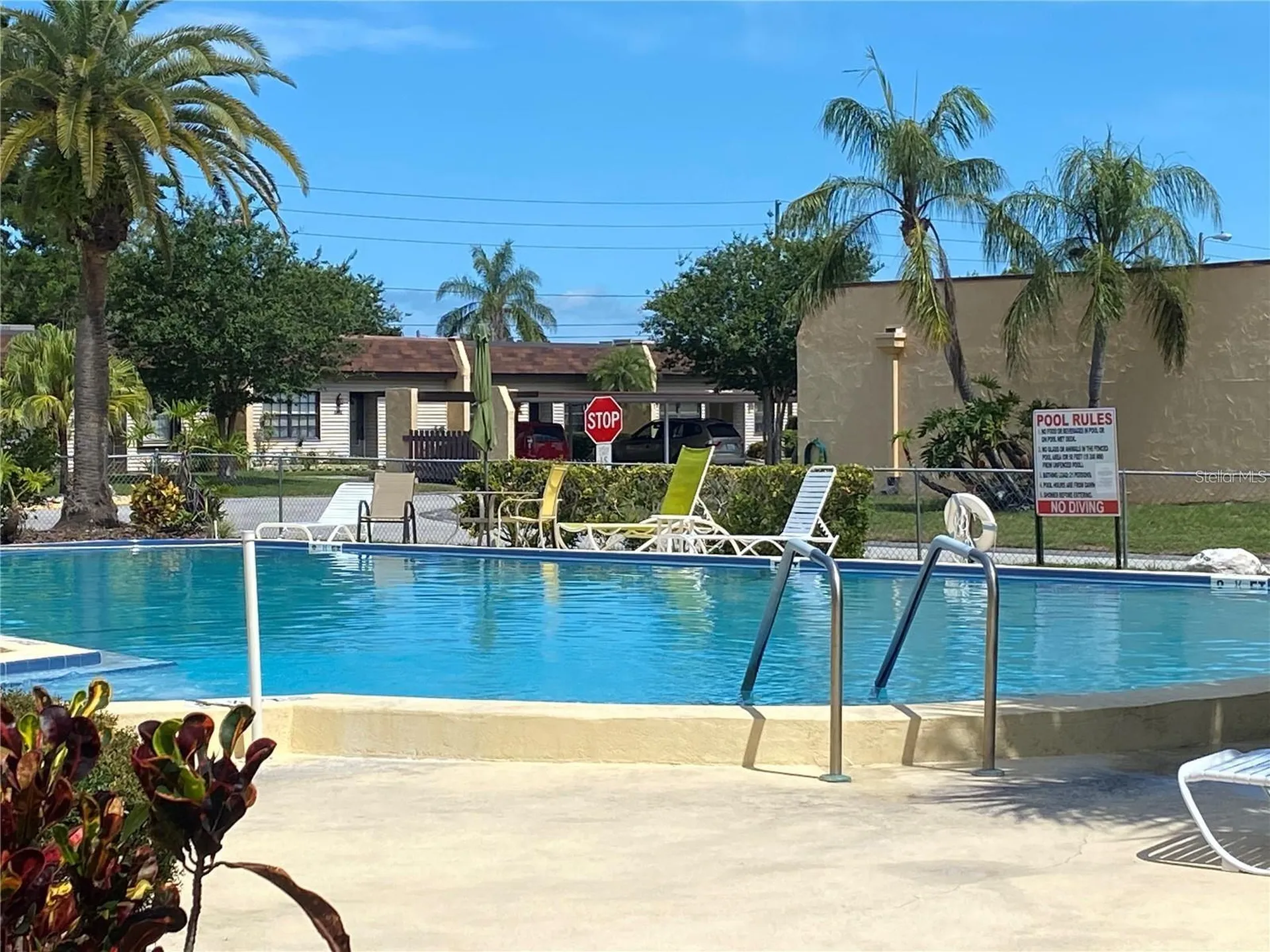 13714 Mission Oaks Boulevard Seminole FL 33776