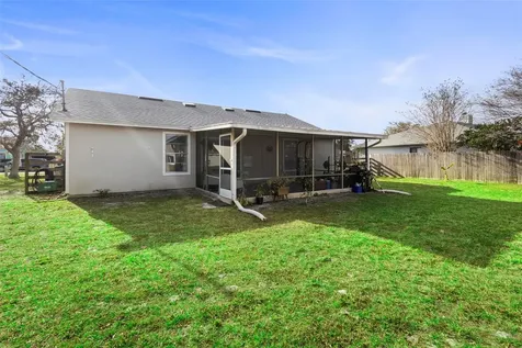 2567 Academy Avenue Deltona FL 32738