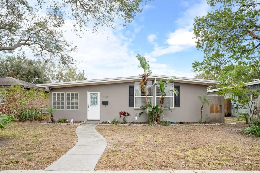 1642 49th Avenue N St Petersburg FL 33714