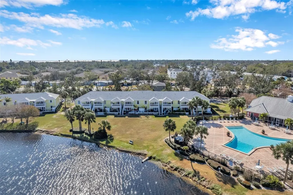 107 Seahorse Drive SE St Petersburg FL 33705