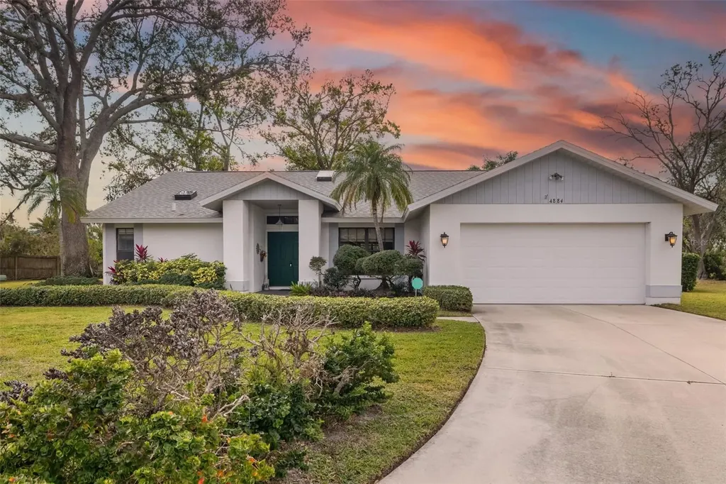 4884 Huntleigh Drive Sarasota FL 34233