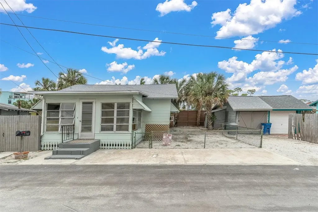 137 91st Avenue Treasure Island FL 33706