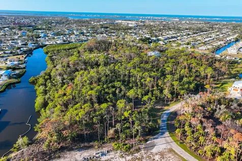 971 Lampp Drive Englewood FL 34223