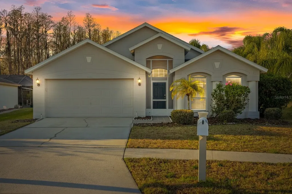 1525 Baythorn Drive Wesley Chapel FL 33543