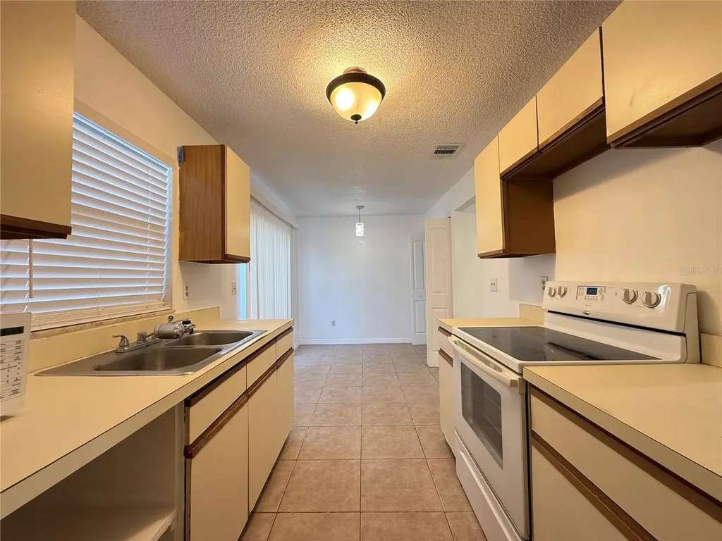 1627 Eagle Creek Circle Orlando FL 32807
