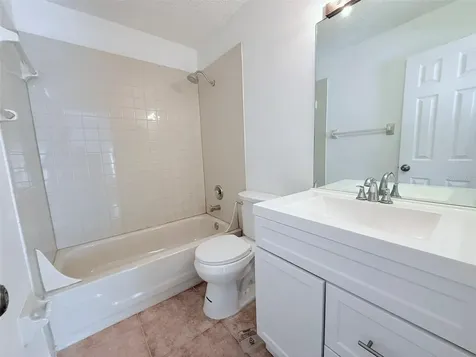1627 Eagle Creek Circle Orlando FL 32807