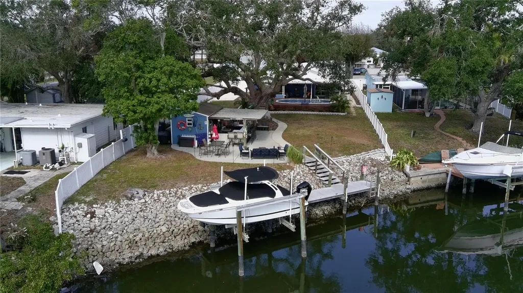 1006 69th Avenue W Bradenton FL 34207