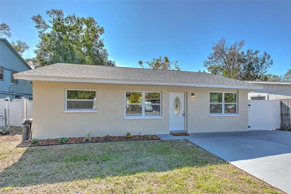 6706 50th Avenue N St Petersburg FL 33709