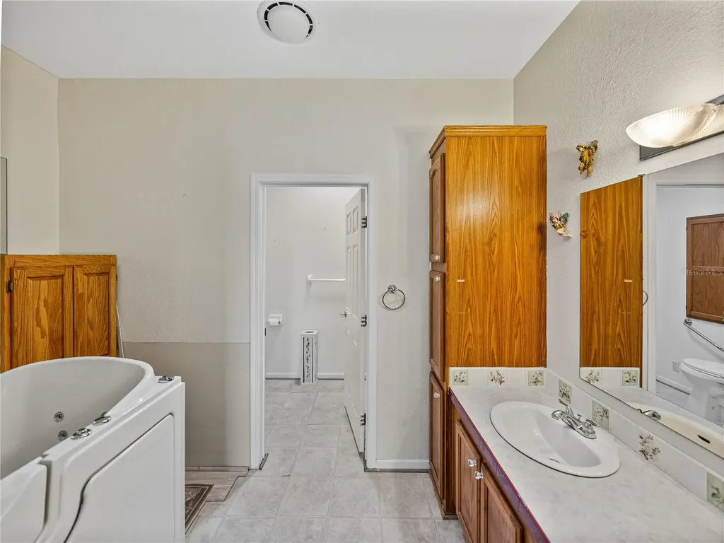 5148 Island View Circle N Polk City FL 33868