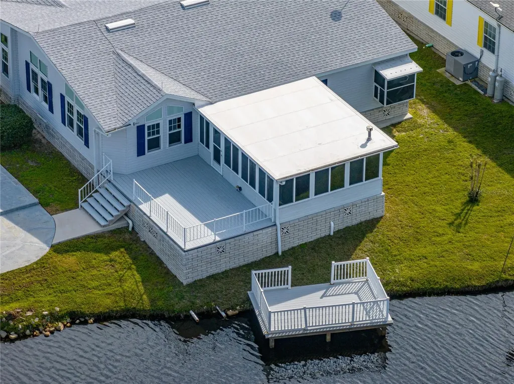5148 Island View Circle N Polk City FL 33868