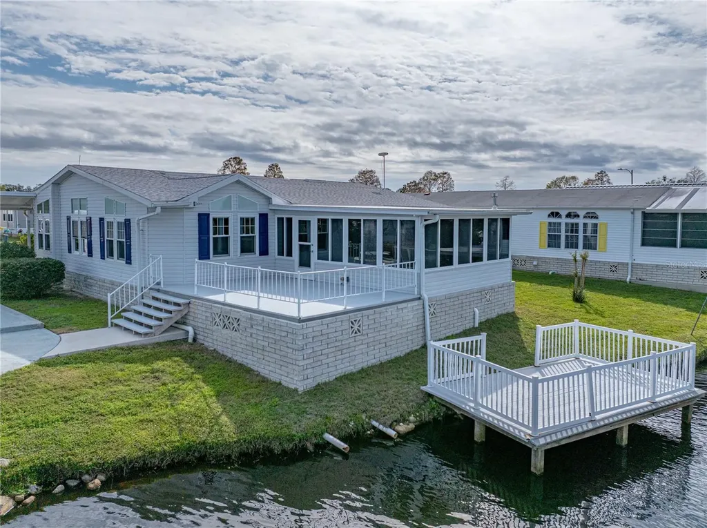 5148 Island View Circle N Polk City FL 33868