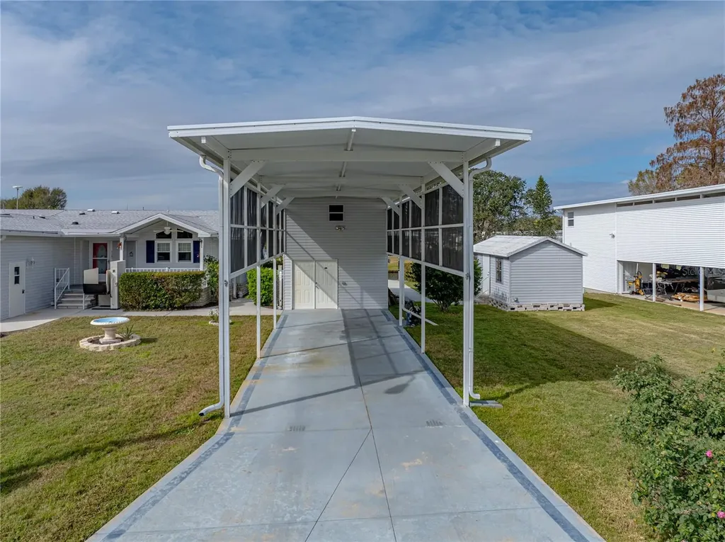 5148 Island View Circle N Polk City FL 33868