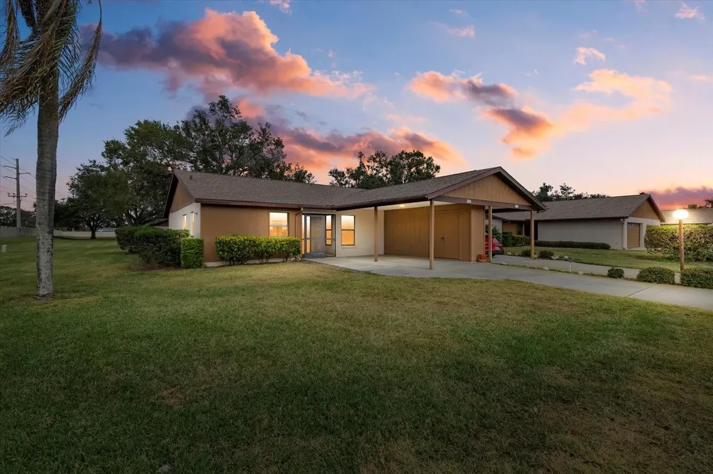 1700 Curry Avenue Nokomis FL 34275