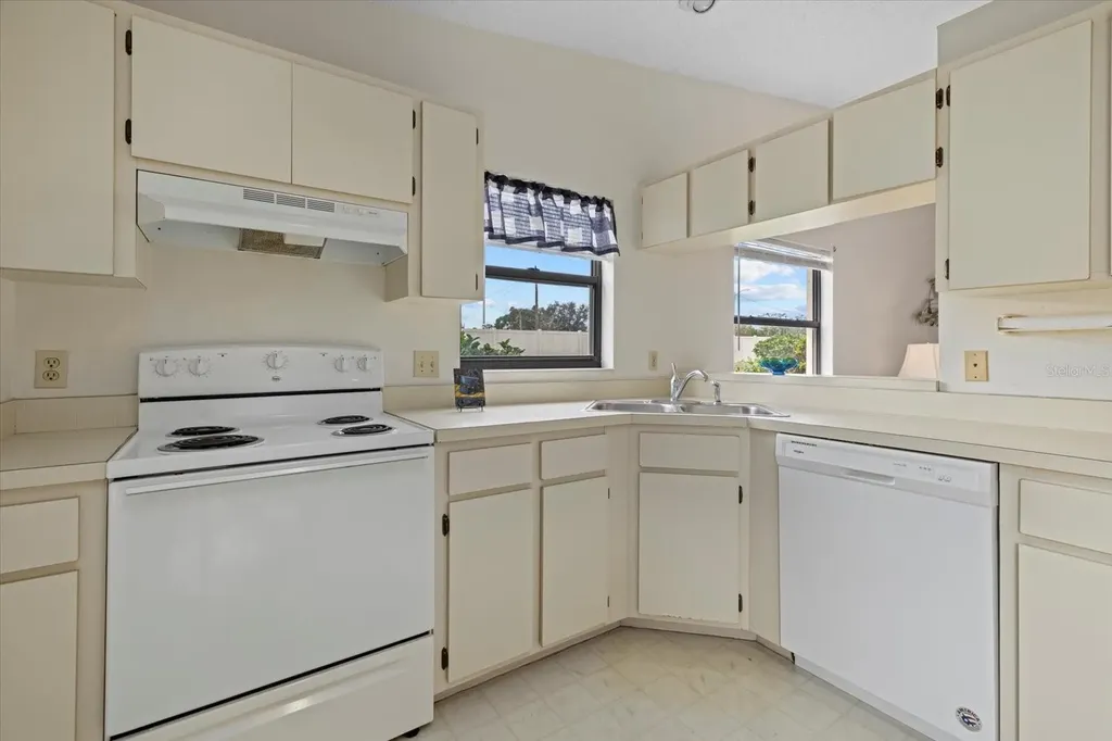 1700 Curry Avenue Nokomis FL 34275