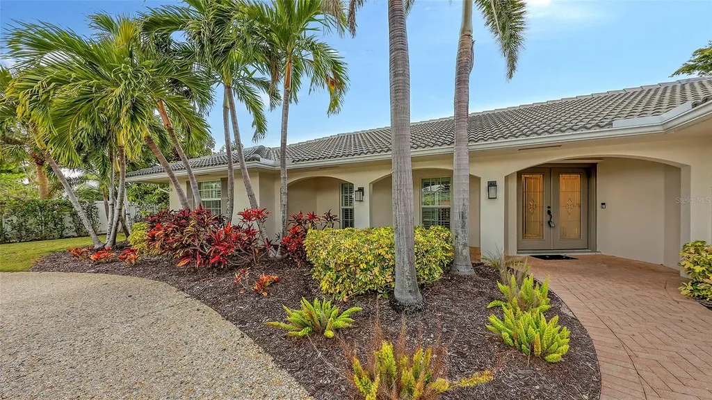 605 Wild Turkey Lane Sarasota FL 34236