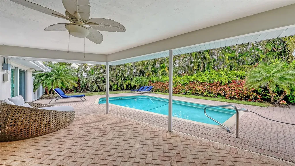 605 Wild Turkey Lane Sarasota FL 34236