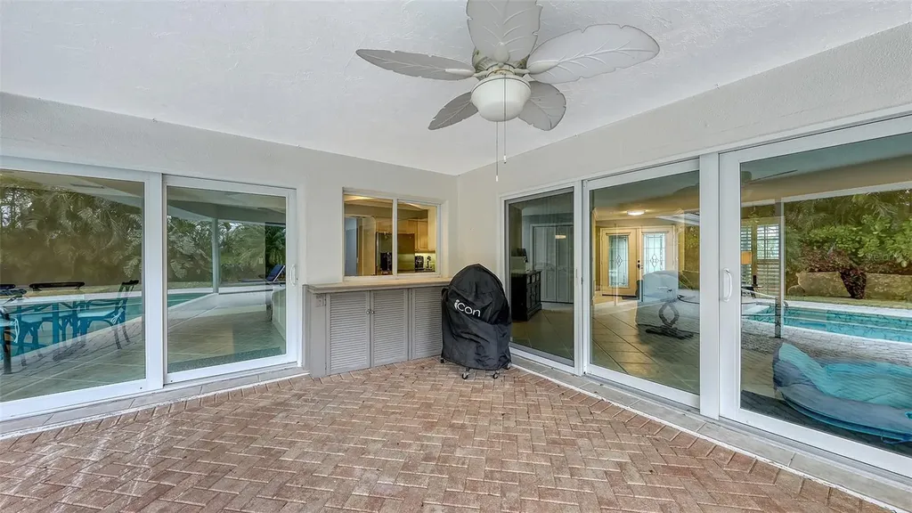 605 Wild Turkey Lane Sarasota FL 34236