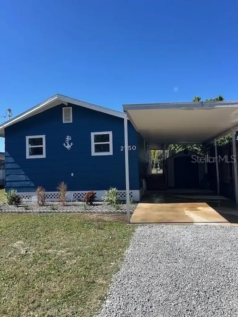 2750 N Comanche Point Crystal River FL 34429