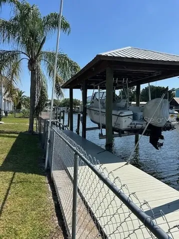 2750 N Comanche Point Crystal River FL 34429