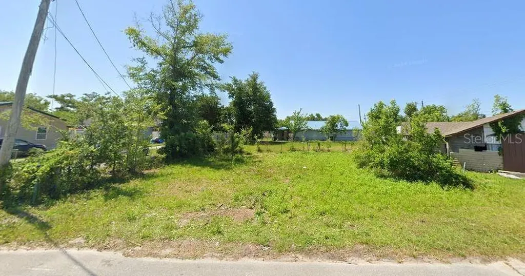 2702 E 9th Street Panama City FL 32401