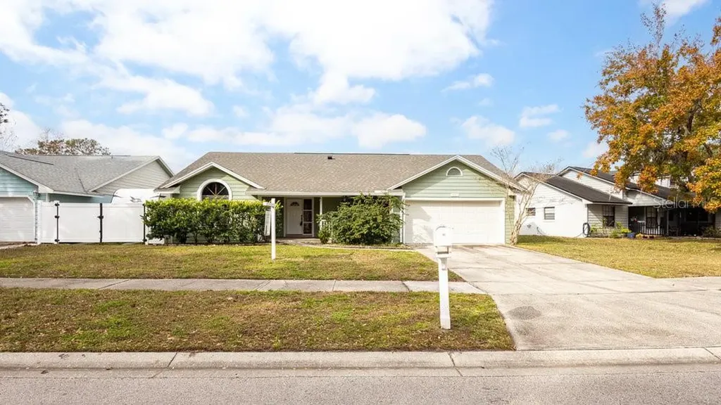 1747 Lady Slipper Circle Orlando FL 32825