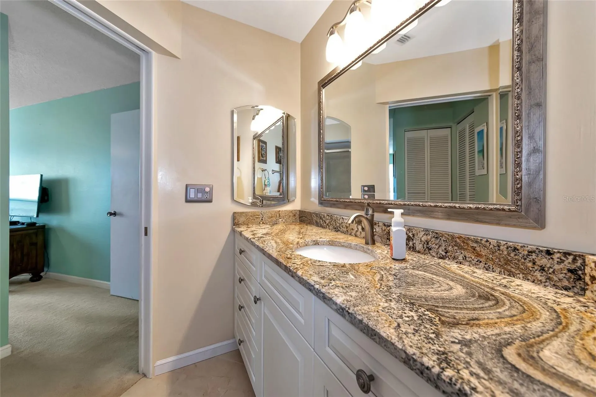 829 Audubon Drive Bradenton FL 34209