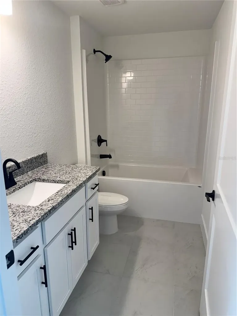 2504 Averland Loop North Port FL 34287