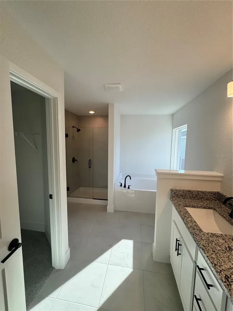2504 Averland Loop North Port FL 34287
