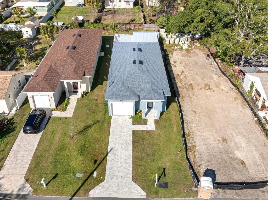 3515 55th Avenue N St Petersburg FL 33714