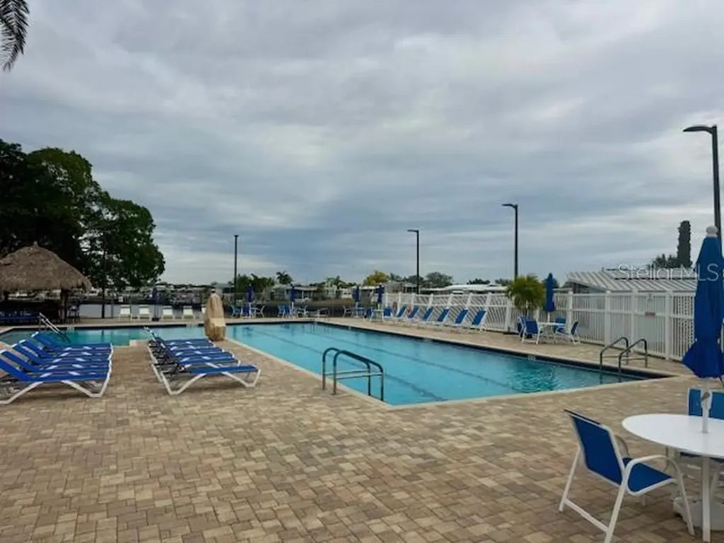 636 Mount Piney Avenue NE St Petersburg FL 33702