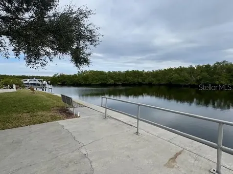 636 Mount Piney Avenue NE St Petersburg FL 33702
