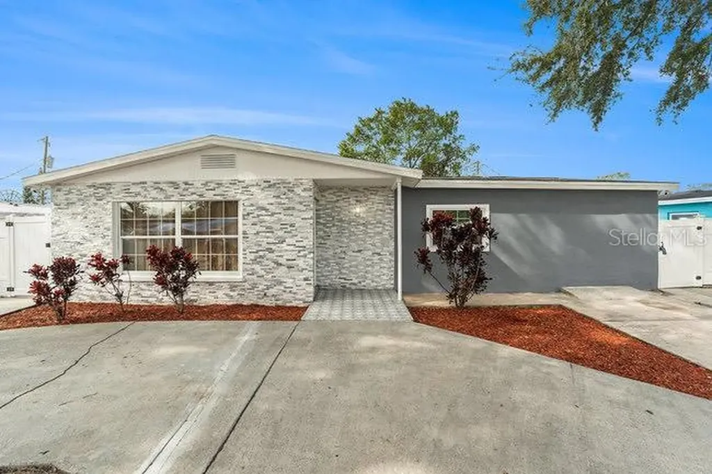 5118 Murray Hill Drive Tampa FL 33615