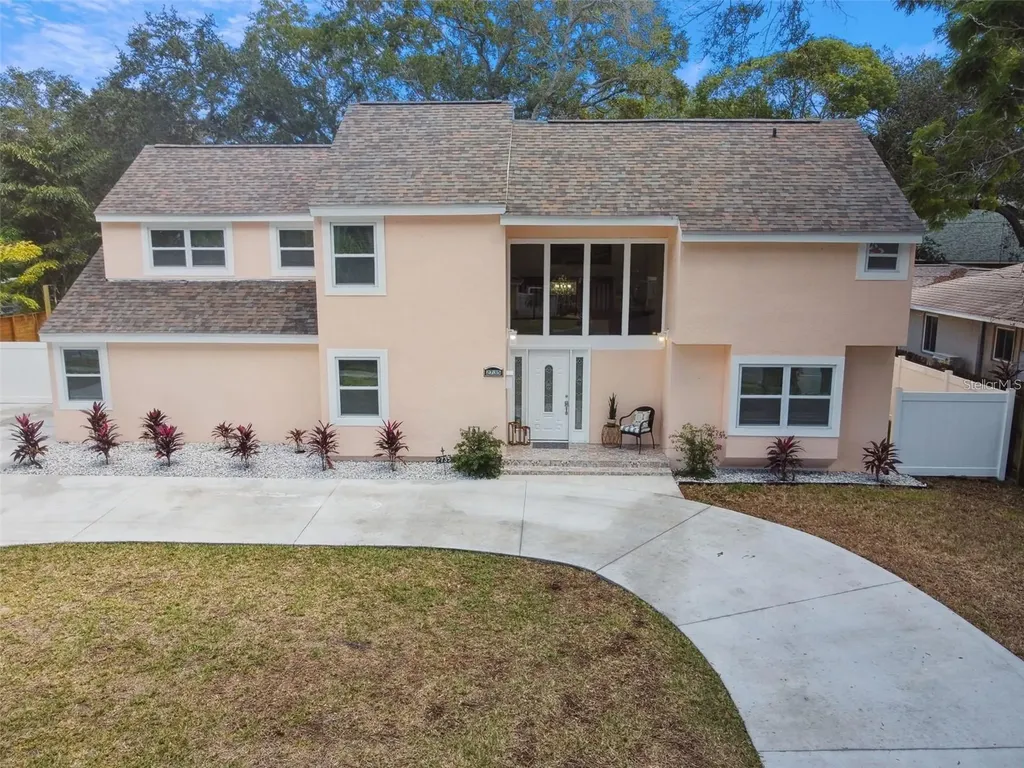 2735 Park Street N St Petersburg FL 33710