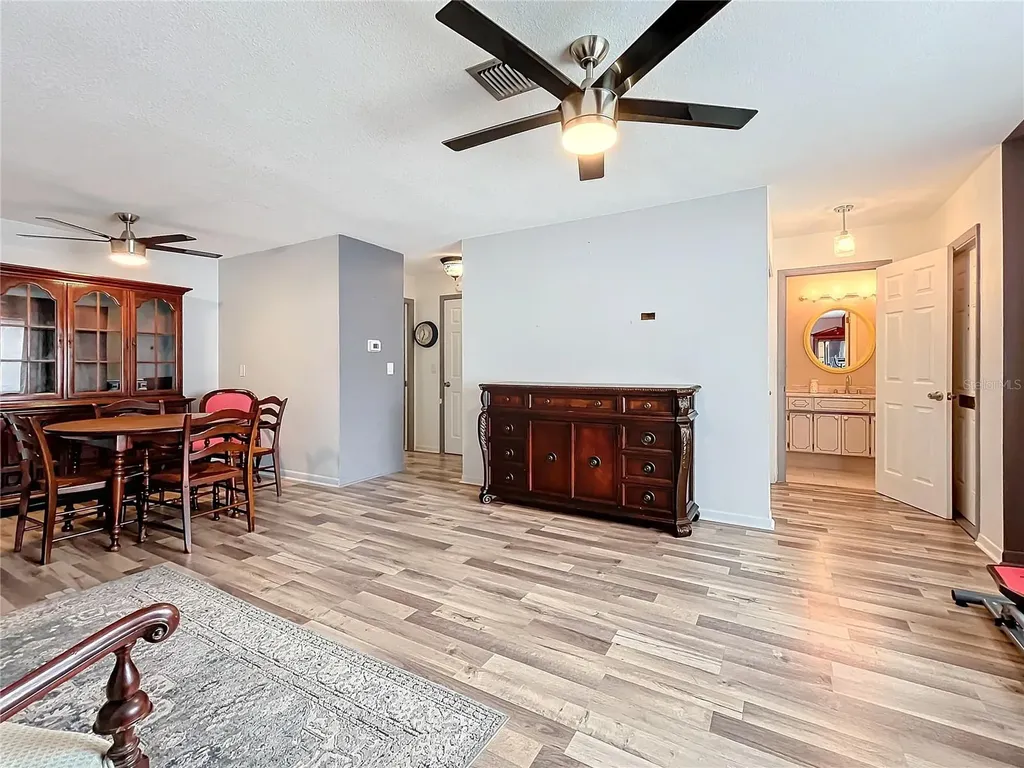8330 Vendome Boulevard N Pinellas Park FL 33781