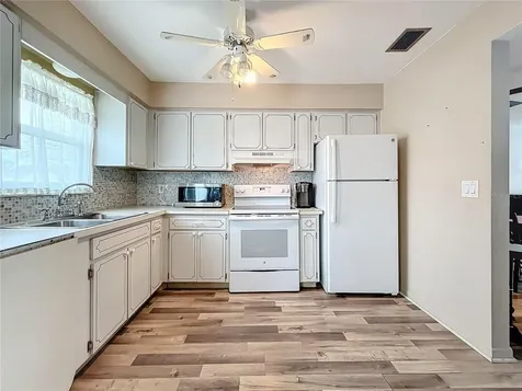 8330 Vendome Boulevard N Pinellas Park FL 33781