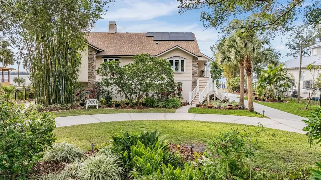 314 Shore Drive E Oldsmar FL 34677