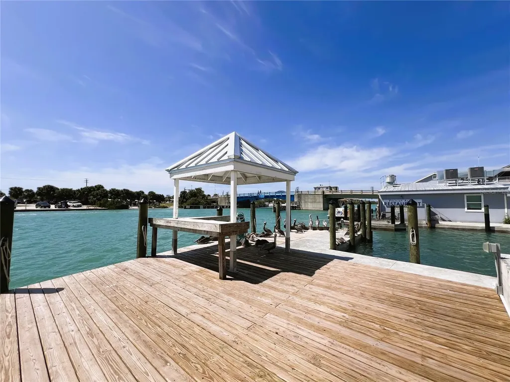 100 Circuit Road Nokomis FL 34275