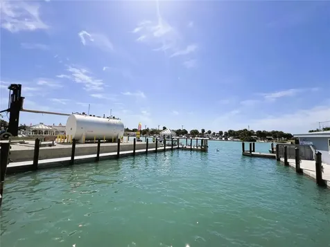 100 Circuit Road Nokomis FL 34275
