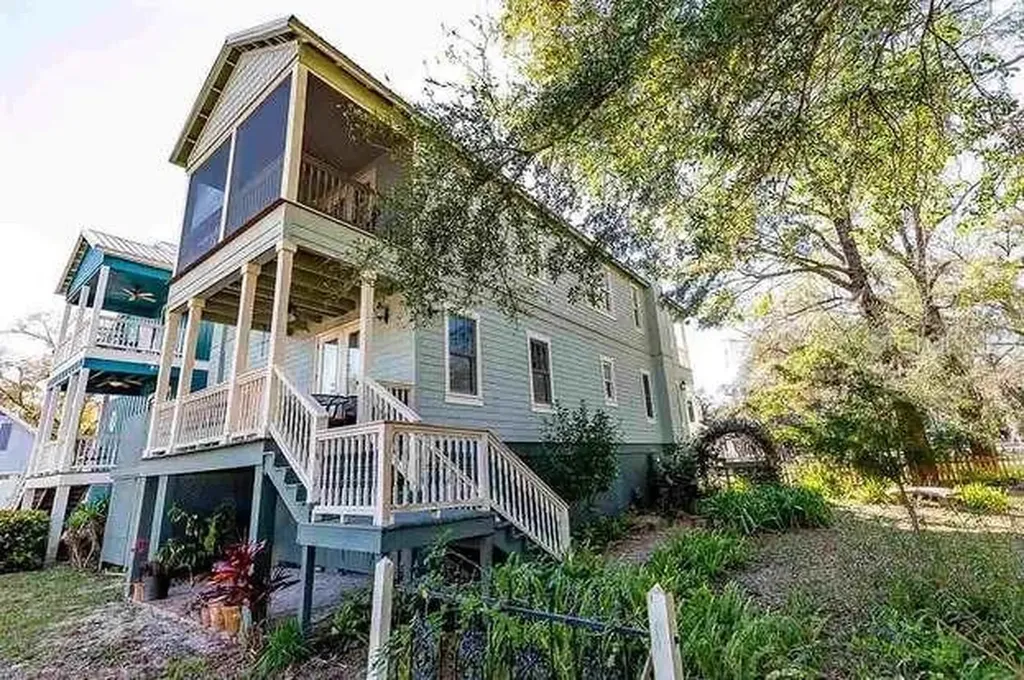 204 Virginia Avenue Steinhatchee FL 32359