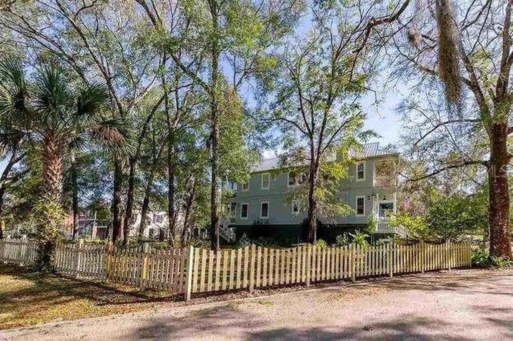 204 Virginia Avenue Steinhatchee FL 32359