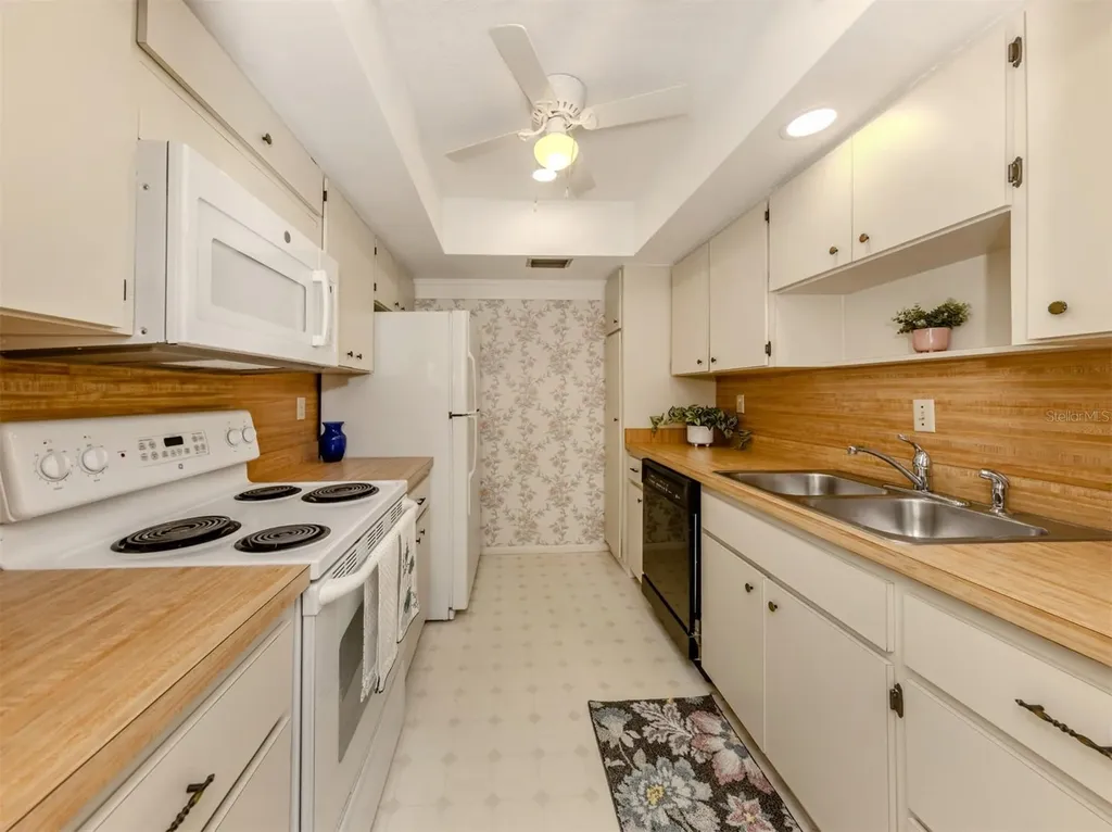 1555 Tarpon Center Drive Venice FL 34285