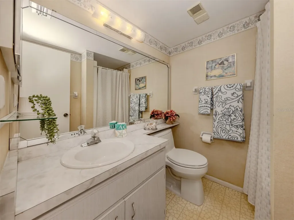 1555 Tarpon Center Drive Venice FL 34285