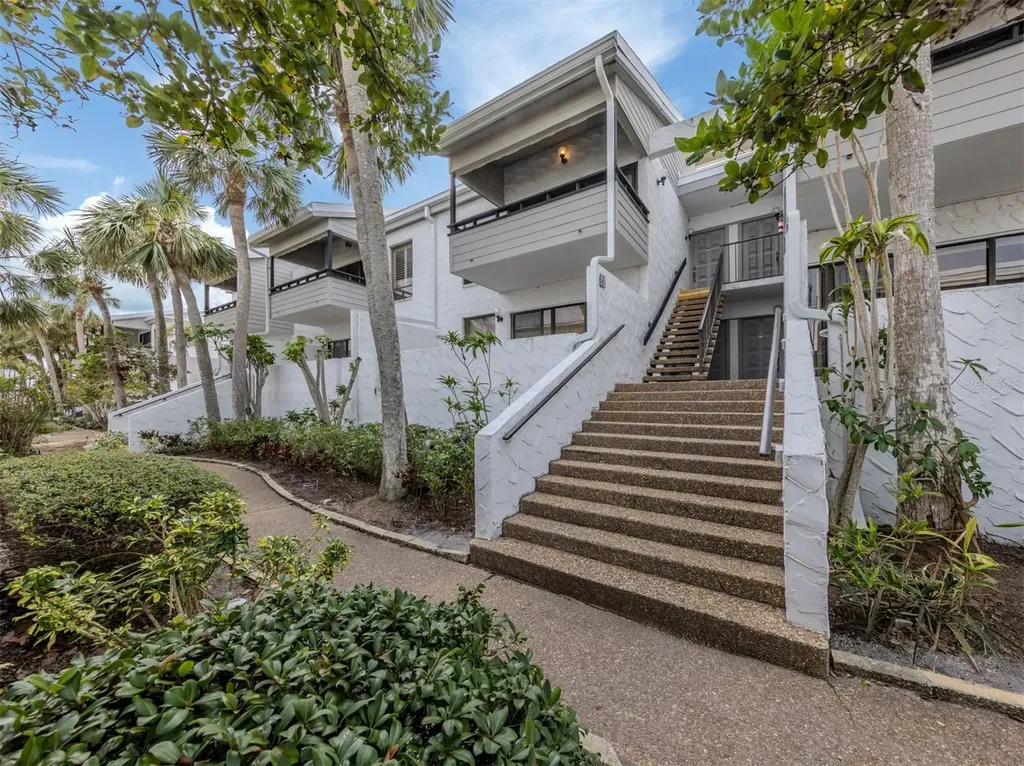 1555 Tarpon Center Drive Venice FL 34285