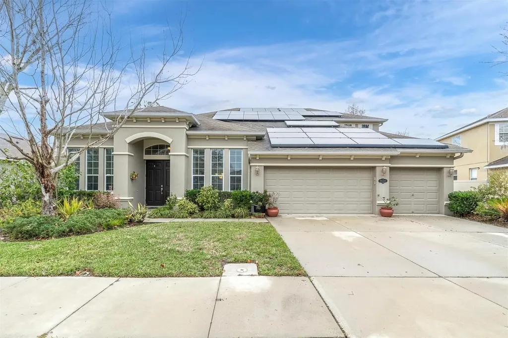 20240 Ravens End Drive Tampa FL 33647