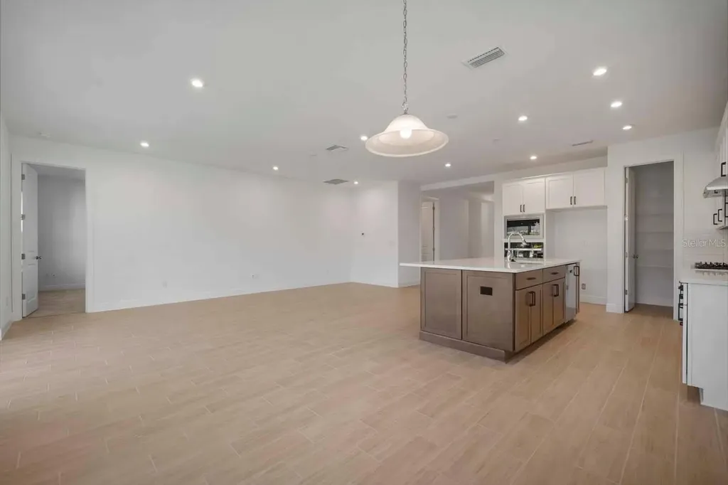 6212 Broad Field Avenue Apollo Beach FL 33572