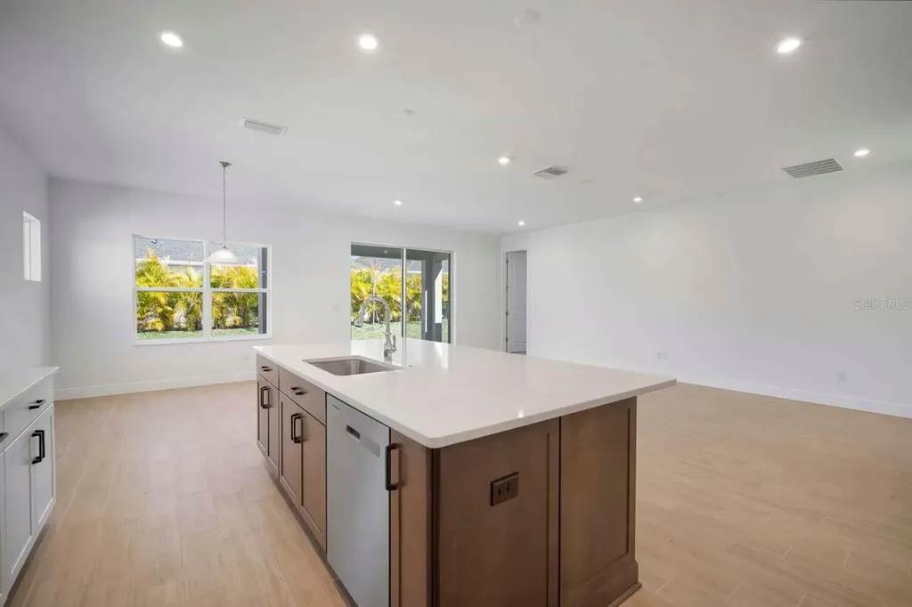 6212 Broad Field Avenue Apollo Beach FL 33572