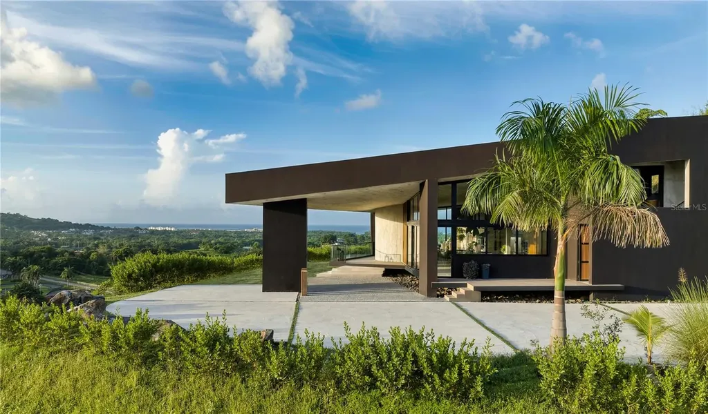 Km 0.35 Carr 995, Lot 6 Luquillo PR 00773