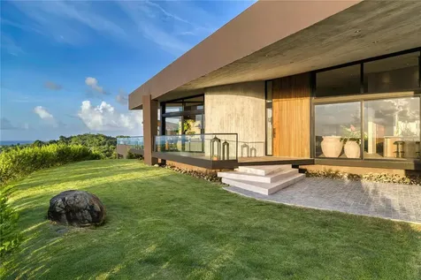 Km 0.35 Carr 995, Lot 6 Luquillo PR 00773